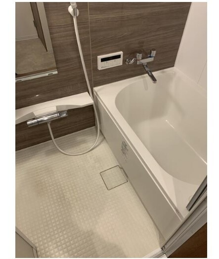 サニーハイム富雄の浴室