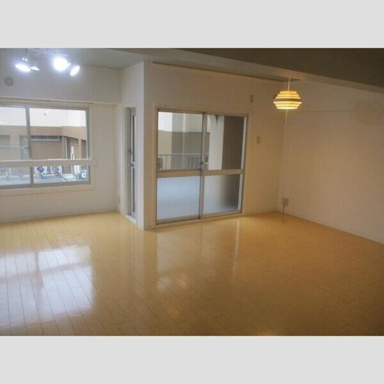 【居間・リビング】 | ウインズコート高井田