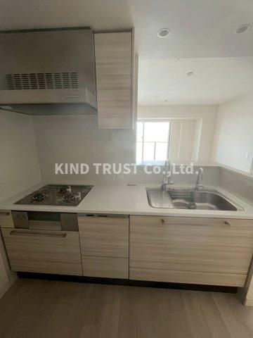 グランドメゾン新梅田タワー THE CLUB RESIDENCEのキッチン|コンパクトなキッチンで掃除もラクラク