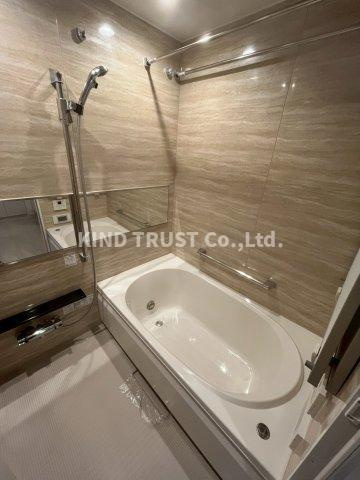 グランドメゾン新梅田タワー THE CLUB RESIDENCEの浴室|日々の疲れを癒すお風呂付です