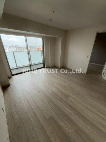 グランドメゾン新梅田タワー THE CLUB RESIDENCEの居間・リビング|居間です