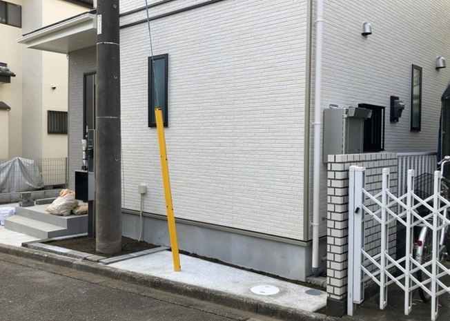 【構造・工法・仕様】 | 木造住宅とは土台、壁、柱など建築物の強度を支える構造体の材に木が使用されている構造を指します。構造体は建物の自重を支えるだけではなく風圧や水圧、積裁荷重などあらゆる衝撃に耐えるための基礎です。