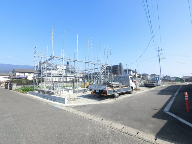 小城市小城町松尾第4の前面道路含む現地写真