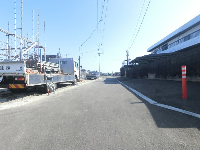 小城市小城町松尾第4の前面道路含む現地写真|1号棟　外観パースです