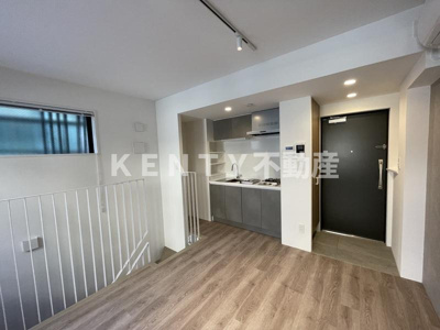 【居間・リビング】 | ＬＥＧＡＬＡＮＤ西五反田 | ゆったり過ごせる居間です