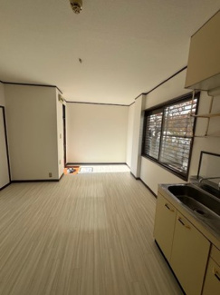 【居間・リビング】 | コスモハイツ陽和 | ゆったりとした居間です