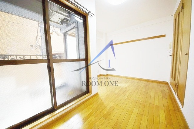 クレール本町の居間・リビング|洋室のお部屋です。