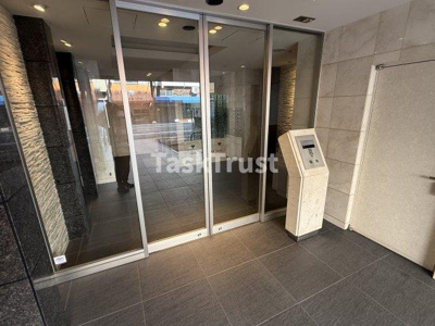 【エントランス】 | エス・キュート南森町