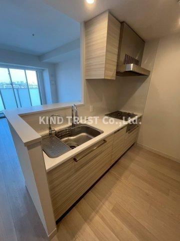 グランドメゾン新梅田タワー THE CLUB RESIDENCEのキッチン|コンパクトなキッチンで掃除もラクラク