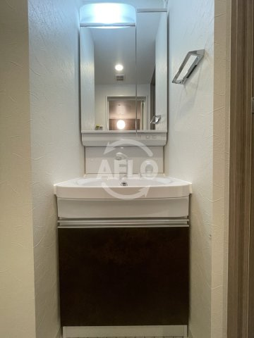 アクアプレイス江戸堀の独立洗面台|アクアプレイス江戸堀　独立洗面台