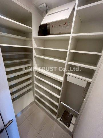 グランドメゾン新梅田タワー THE CLUB RESIDENCEの収納|大きなものも収納できそうです