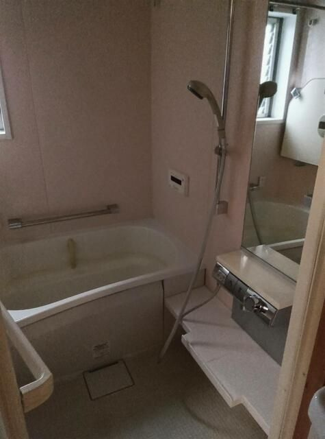 北大塚三丁目貸家の浴室