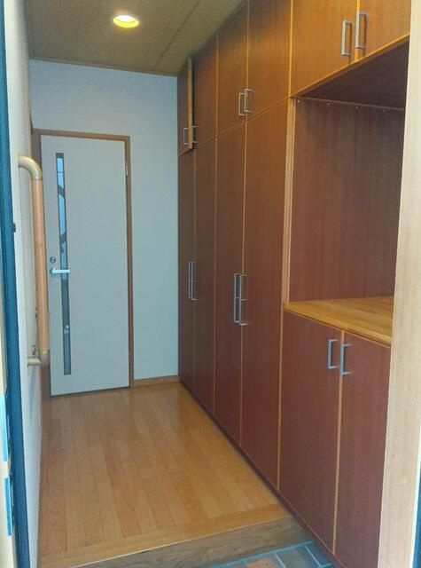 北大塚三丁目貸家の玄関