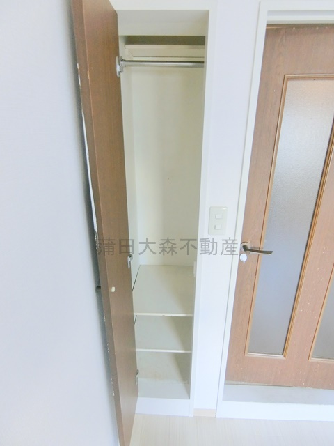 蒲田駅近マンションの収納|棚収納とクローゼット