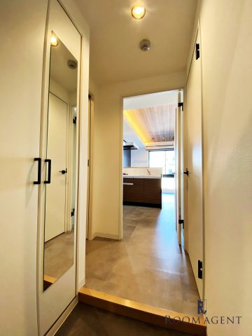 CrossRoad SasashimaLiveの玄関