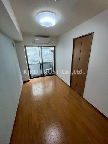 キオズ梅田ウエストの居間・リビング|使いやすい居間です