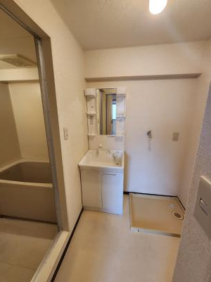 ウインドベル四条大宮の浴室