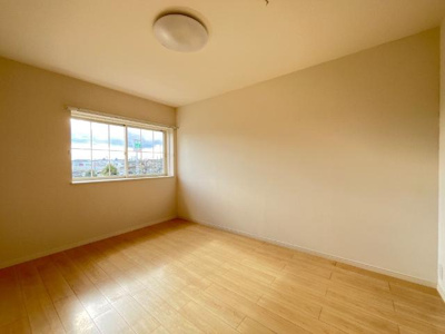 【内装】 | レーヴ | 洋室