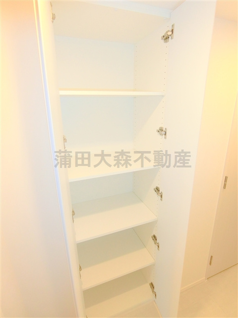 ザ・パークハビオ蒲田の収納|廊下部分棚収納