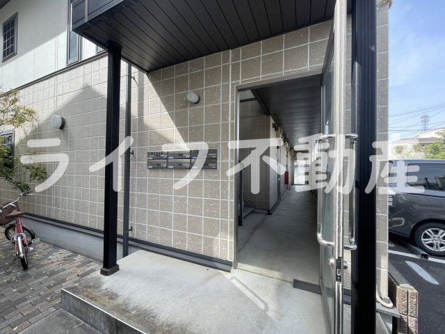 D・スクウェアのエントランス|建物の内部です