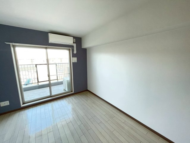 ラ・フォーレ久宝園の居間・リビング