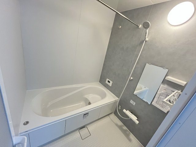 【浴室】 | 糟屋郡宇美町宇美中央1丁目4期　3号棟（全3棟）【仲介手数料無料・0円】 | 施工例。浴室です。施工例は完成時と異なる場合があります。