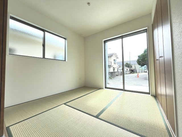 【和室】 | 糟屋郡宇美町宇美中央1丁目4期　3号棟（全3棟）【仲介手数料無料・0円】 | 現地写真。1階和室です。