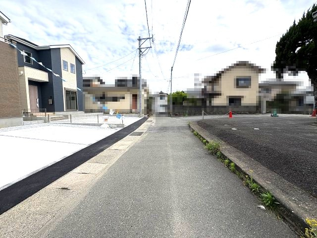 【その他】 | 糟屋郡宇美町宇美中央1丁目4期　3号棟（全3棟）【仲介手数料無料・0円】 | 現地写真。前面道路です。