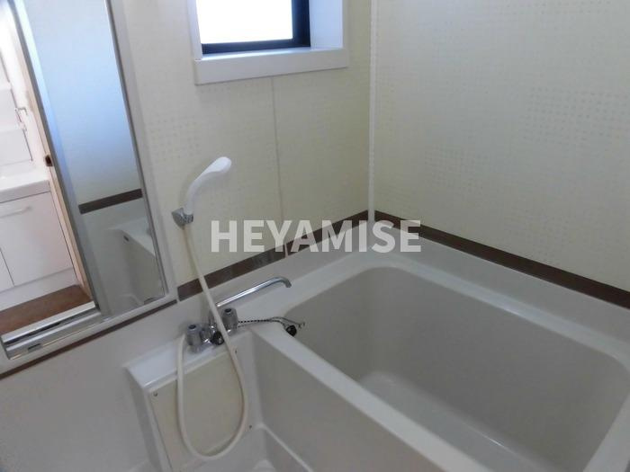 プレジール堀溝B棟の浴室|※室内画像は別号室のもの