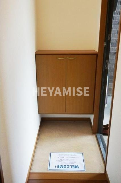 セジュール久山台の玄関|※同物件反転間取りのもの※現況を優先します