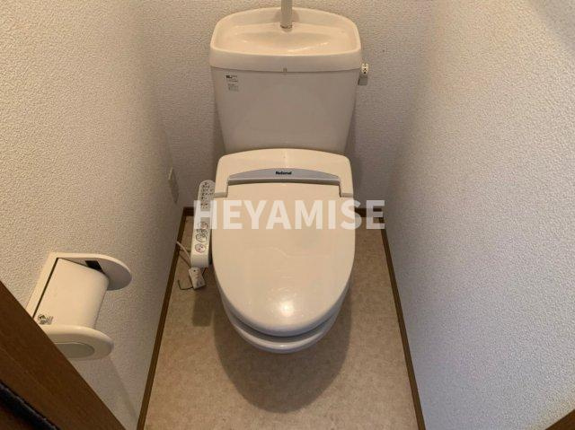 メゾンクレールAのトイレ|※室内画像は別号室のもの