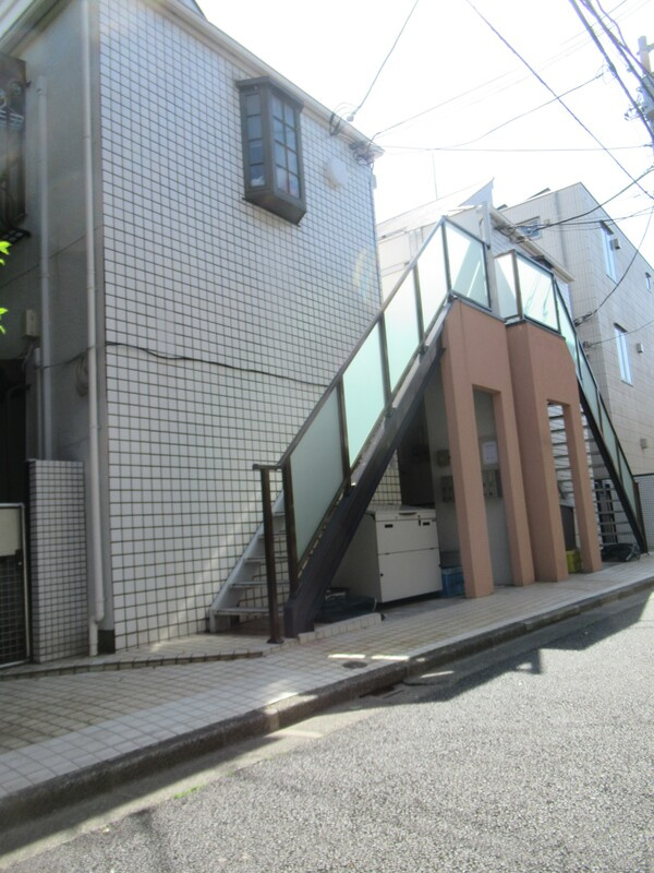 プラザドゥウィルシャーＡ棟の外観|外観は落ち着いています