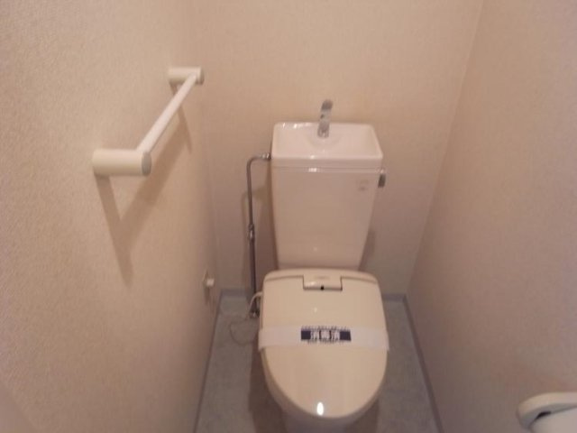 スカイコート駒場東大前のトイレ|清潔感のあるトイレです
