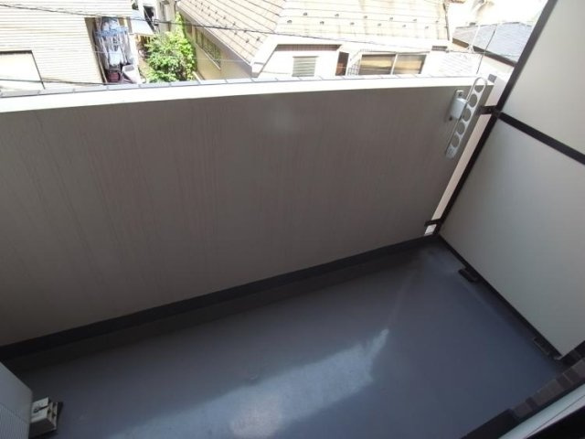 スカイコート駒場東大前のバルコニー|広々としたバルコニーです