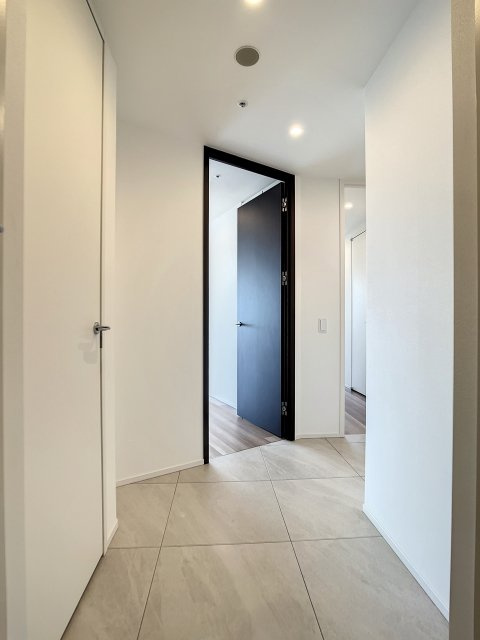 パークコート神宮北参道　ザ　タワーの玄関|収納もある玄関です