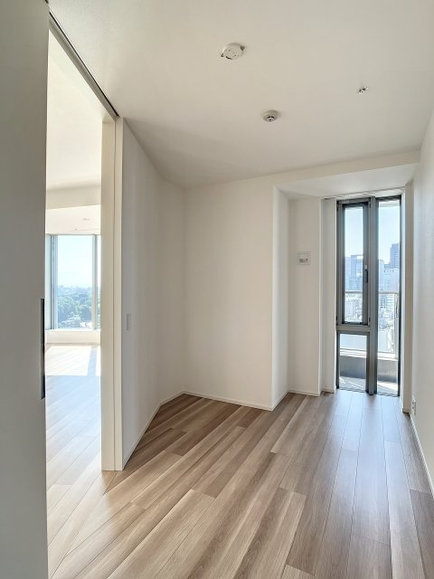 パークコート神宮北参道　ザ　タワーの洋室|明るい洋室です