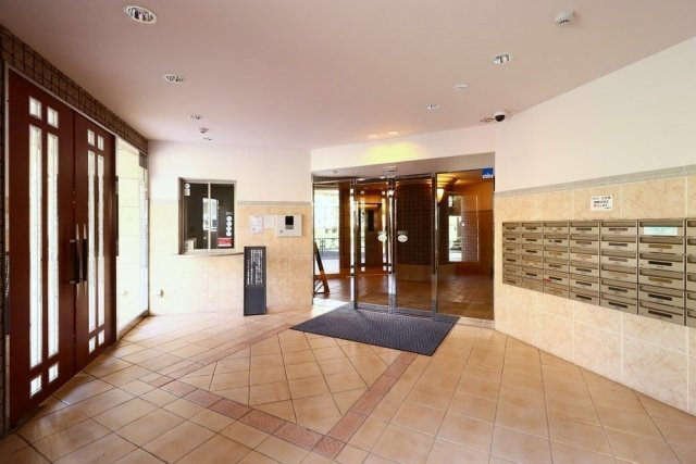 デュオ・スカーラ中野坂上のエントランス|建物の内部です