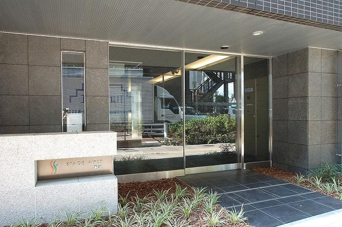 ステージファースト駒沢のエントランス|ゆとりのあるエントランスです