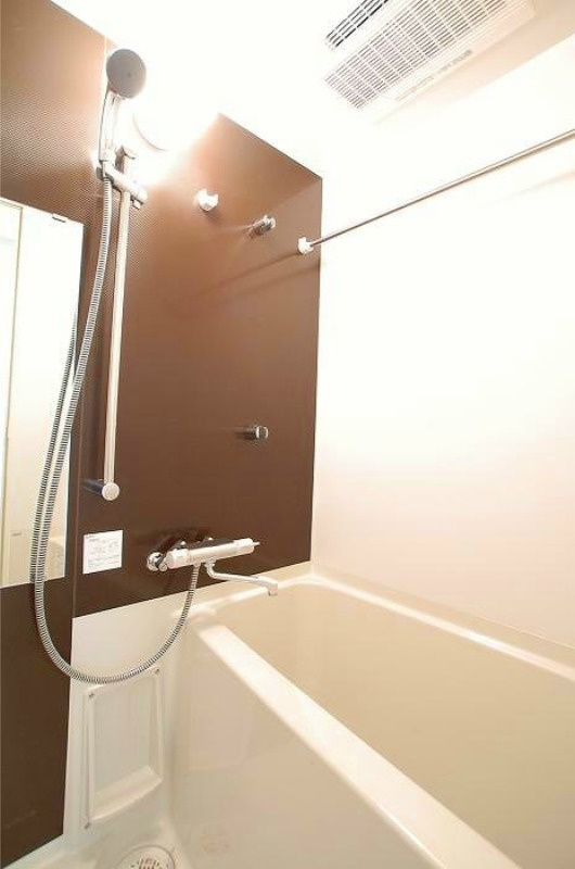 ステージファースト駒沢の浴室|落ち着いた空間のお風呂です