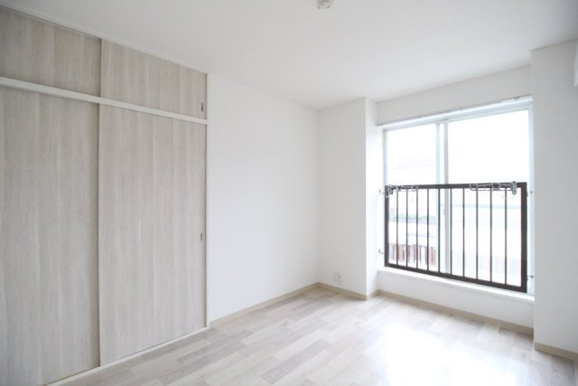 カーサマキの洋室|②