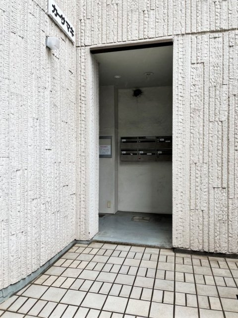 カーサマキのエントランス|毎日通るエントランスはこのようになっています