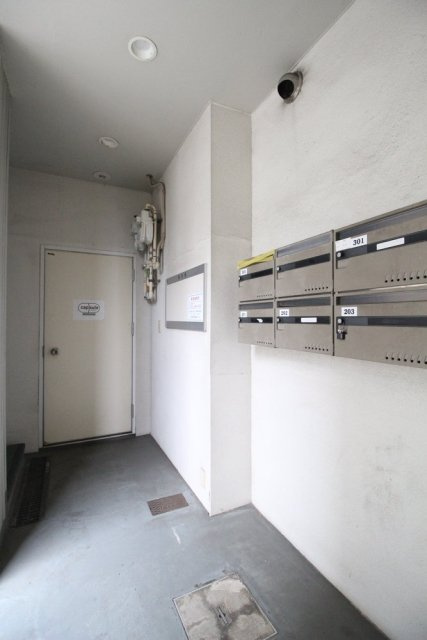 カーサマキのエントランス|毎日通るエントランスはこのようになっています