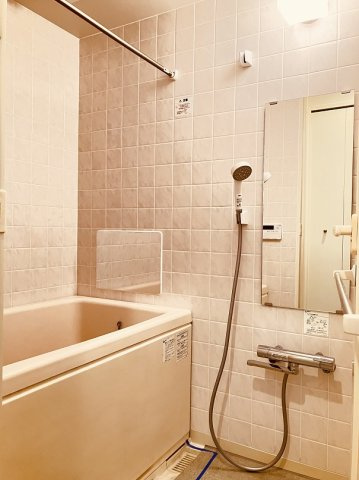 プライムアーバン烏山ガレリアの浴室|※クリーニング後撮影