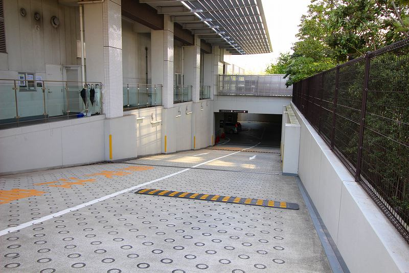 ブリリア有明スカイタワーの駐車場