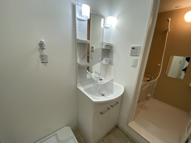 フジパレス俊徳道3番館の独立洗面台