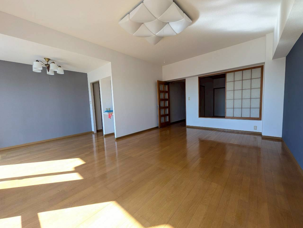 【居間・リビング】