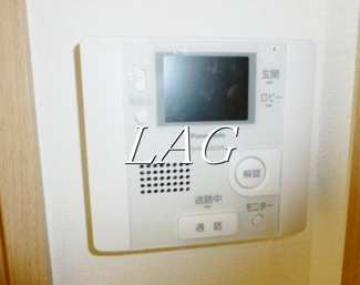【設備】 | Residenza al picco　レジデンツァアルピッコ | モニター付インターホンです。