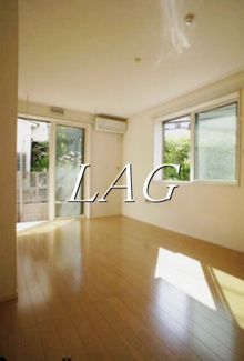 【居間・リビング】 | Residenza al picco　レジデンツァアルピッコ | 洋室のお部屋です。