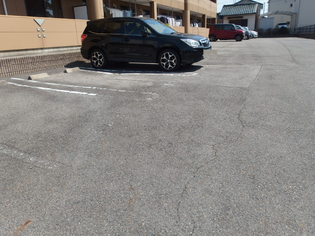 フラワーヒルズ宇頭の駐車場