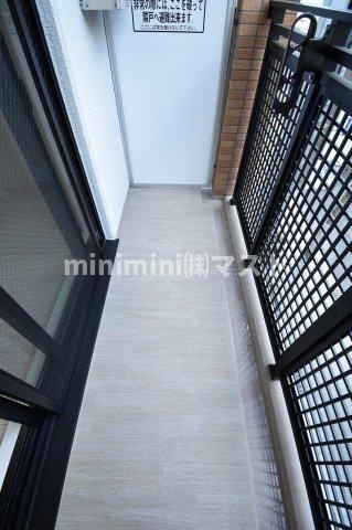 大阪市中央区南久宝寺町２丁目の賃貸マンションのバルコニー